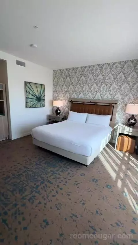 1king 2twin 2rm Suite-Parlor Plus Bedroom bed picture #11