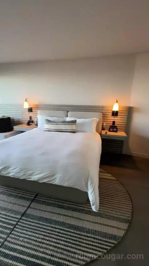 One King Bed Coastline View with Firepit bed picture #2