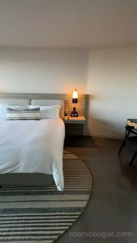 One King Bed Coastline View with Firepit bed picture #5