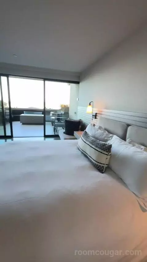 One King Bed Coastline View with Firepit bed picture #7