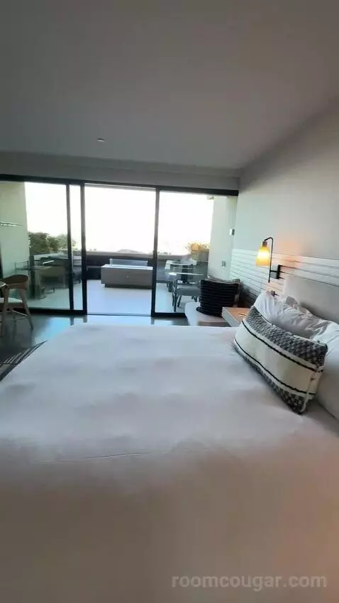One King Bed Coastline View with Firepit bed picture #10