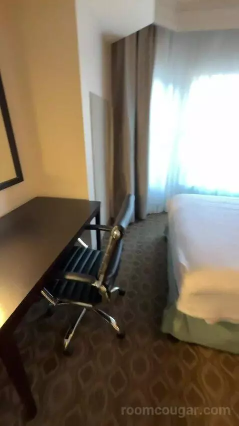 One-Bedroom Queen Suite with Two Queen Beds (#100) picture #12