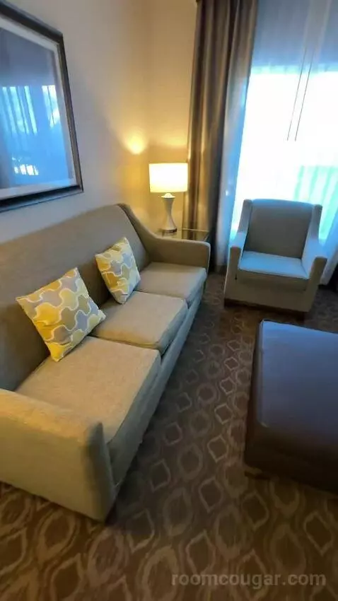 One-Bedroom Queen Suite with Two Queen Beds (#100) picture #7