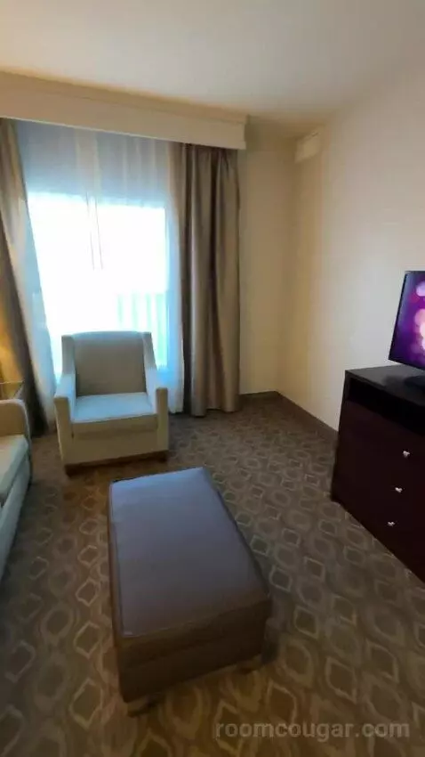 One-Bedroom Queen Suite with Two Queen Beds (#100) bed picture #1