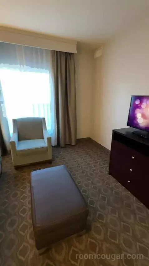 One-Bedroom Queen Suite with Two Queen Beds (#100) bed picture #2