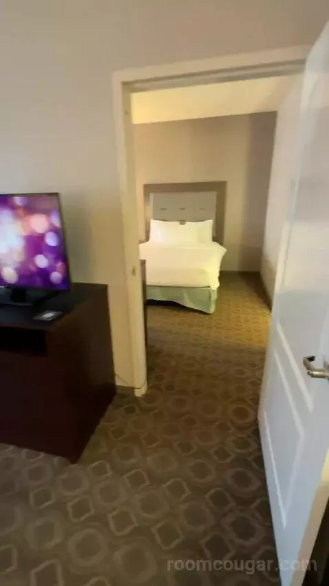 One-Bedroom Queen Suite with Two Queen Beds (#100) bed picture #3