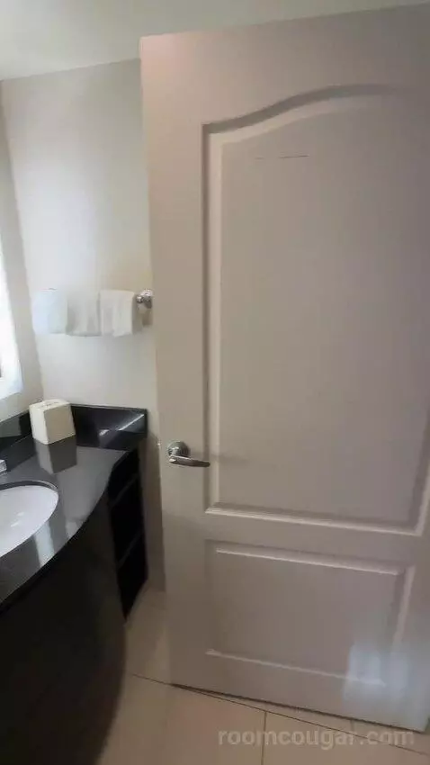One Bedroom King Suite (#135) bathroom picture #2