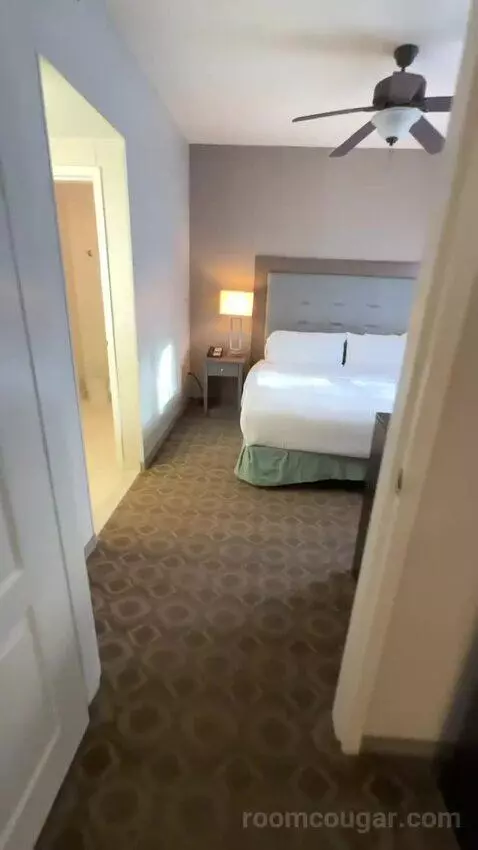 One Bedroom King Suite (#135) bed picture #4