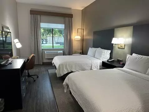 gogotravelwithjosh's review preview (Holiday Inn Carlsbad/San Diego, an IHG Hotel)