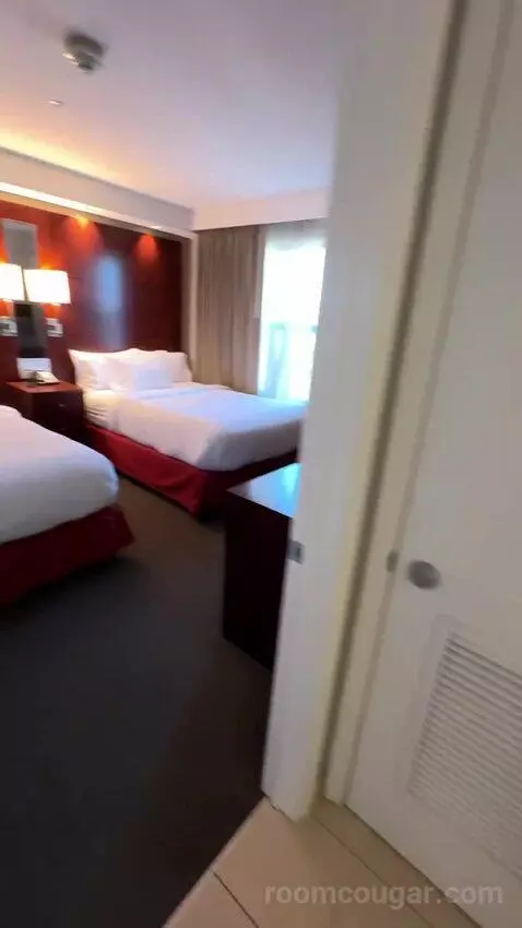 1 Bedroom Suite 2 Double, Sofa Bed (#300) bed picture #3