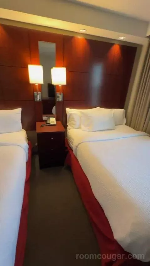 1 Bedroom Suite 2 Double, Sofa Bed (#300) bed picture #9