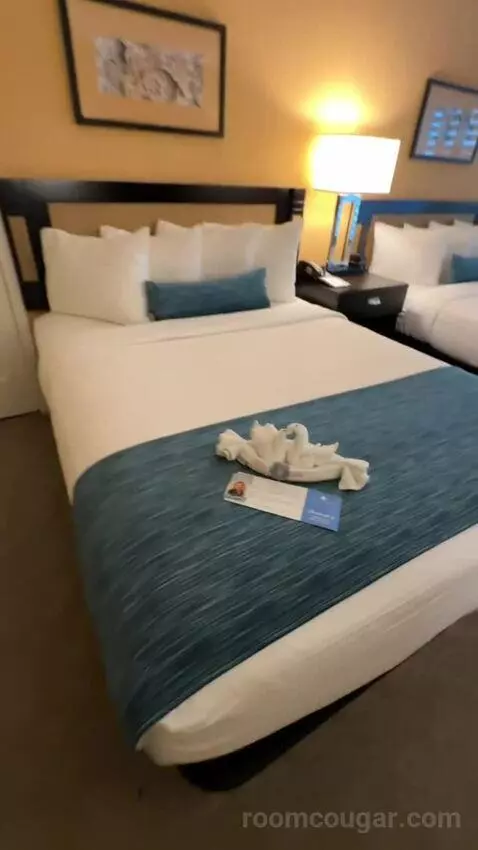 Queen Room with Two Queen Beds (#147) bed picture #3