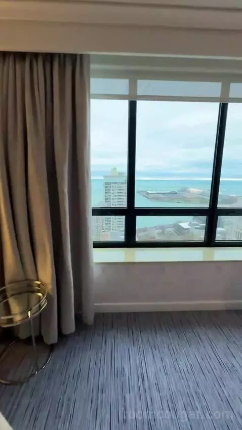 Lakeside Suite, 1 Bedroom Suite, 1 King, Sofa Bed, Lake Michigan View (#2907) bed picture #8