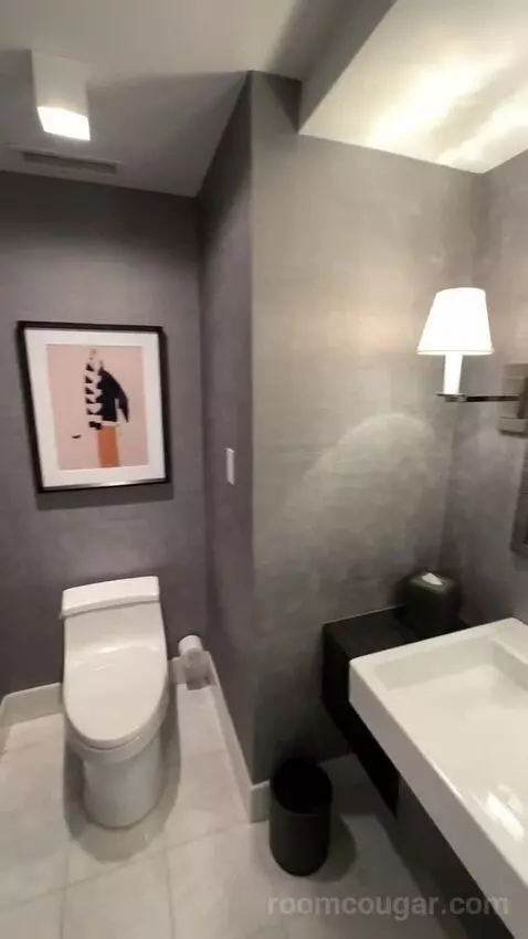 Lakeside Suite, 1 Bedroom Suite, 1 King, Sofa Bed, Lake Michigan View (#2907) bathroom picture #1