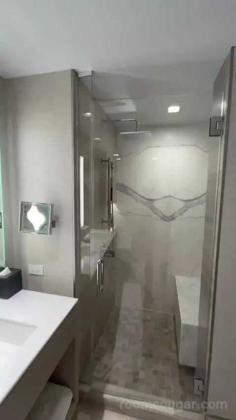 Gold Coast Suite (#3001) bathroom picture #7