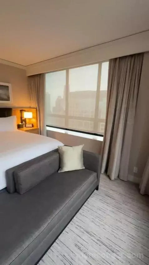 Magnificent Mile Suite (#2724) bed picture #8