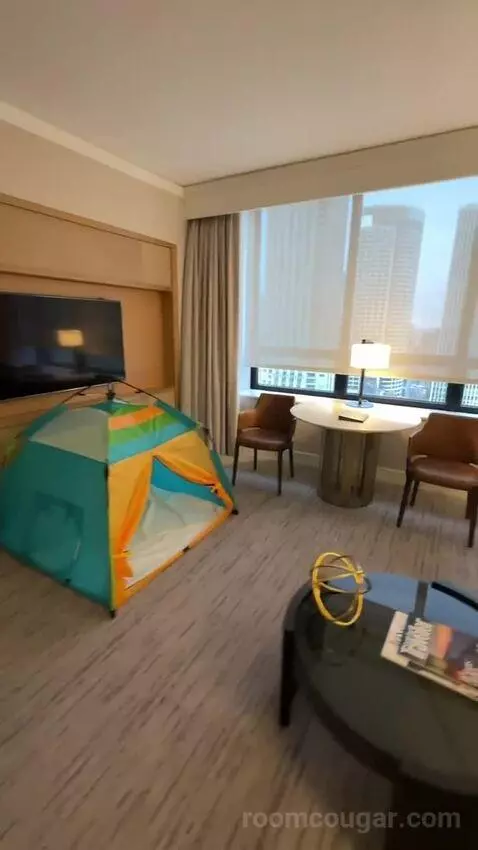 Magnificent Mile Suite (#2724) bed picture #1