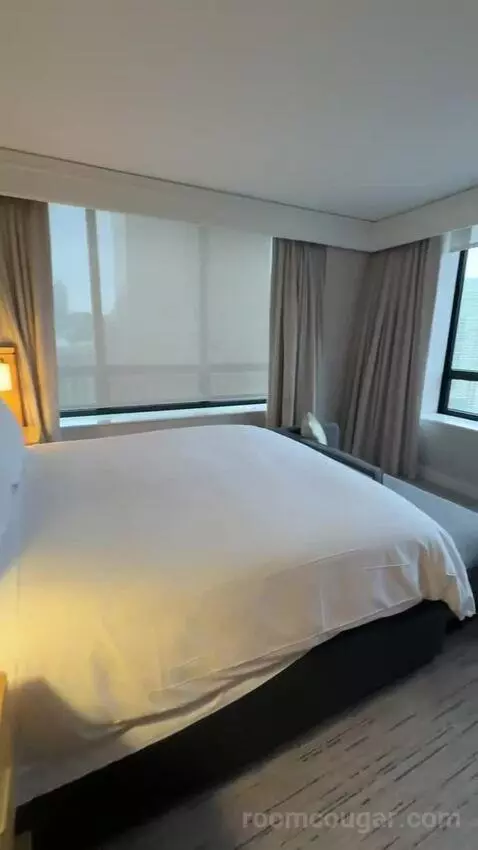 Magnificent Mile Suite (#2724) bed picture #5