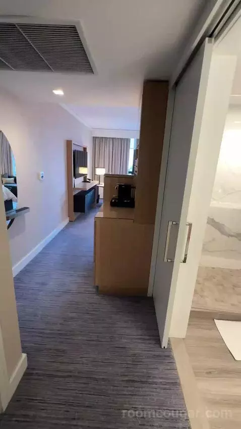 King Room with City View picture #1