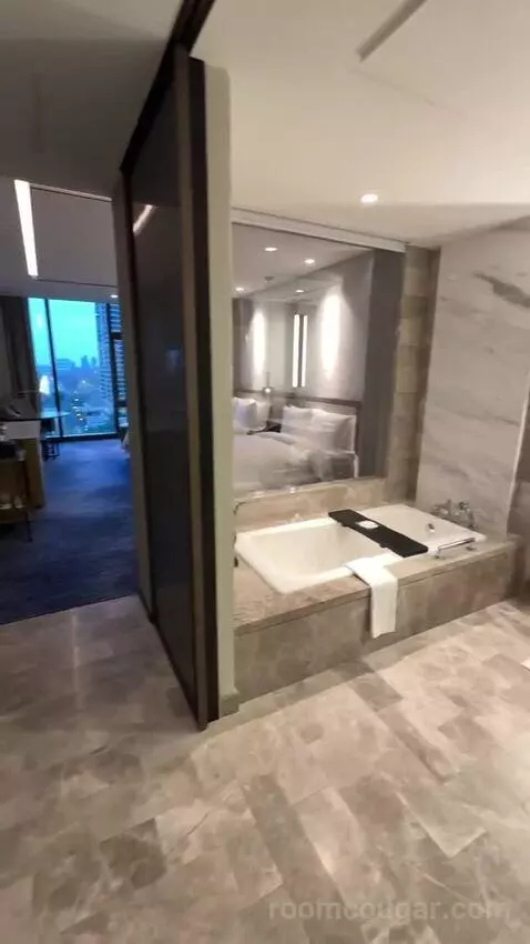 Superior Queen Room with Two Queen Beds bathroom picture #2