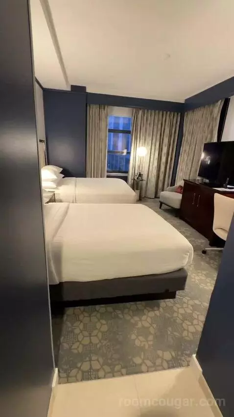 2 Double Beds, Corner, Guest Room (#342) bed picture #4