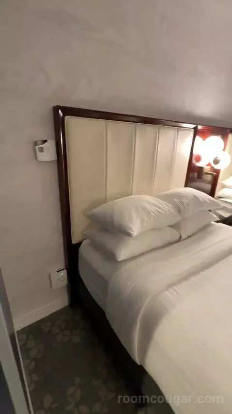 2 Double Beds, Corner, Guest Room (#342) bed picture #7