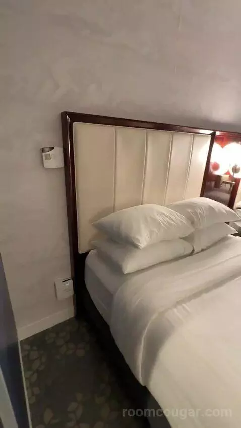 2 Double Beds, Corner, Guest Room (#342) bed picture #8