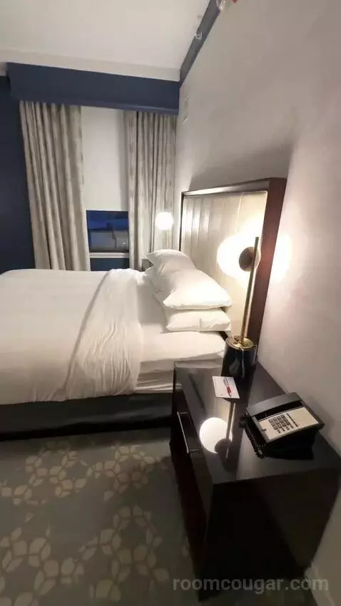 1 King Bed, City View, Corner, Guest Room (#801) bed picture #2