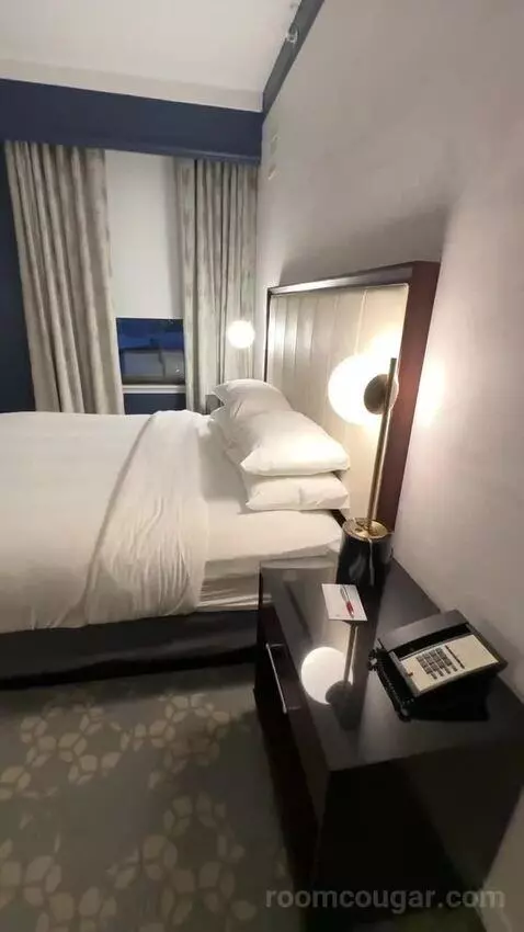 1 King Bed, City View, Corner, Guest Room (#801) bed picture #3