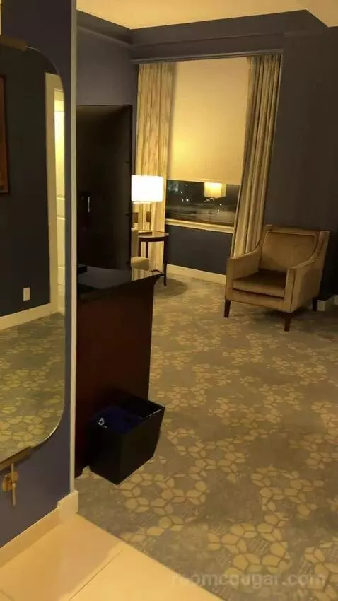 2 Double Beds, City View, Corner, Junior Suite (#710) picture #2