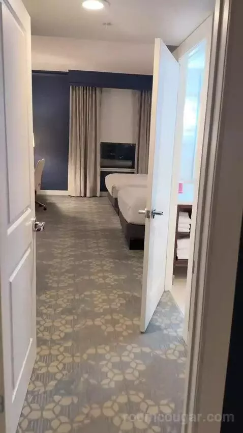 2 Double Beds, City View, Corner, Junior Suite (#710) picture #11