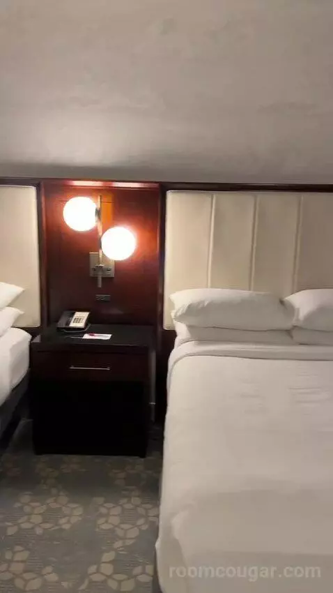 2 Double Beds, City View, Corner, Junior Suite (#710) bed picture #4