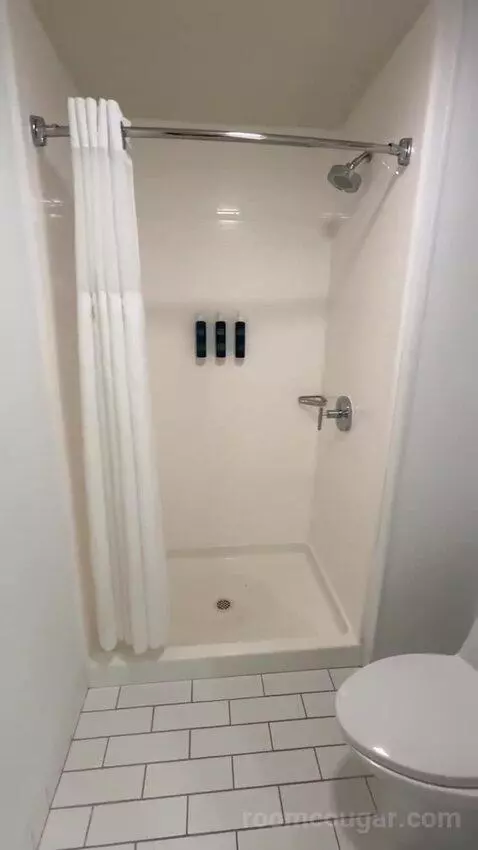 Junior Suite, 2 Queen, Poolside (#273) bathroom picture #9