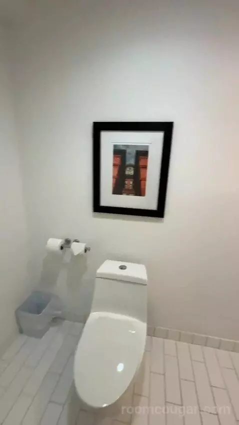 Executive Suite, 1 King, Towers Building (#801) bathroom picture #4