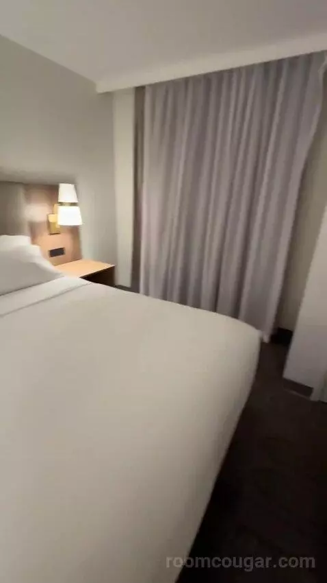 2 Bedroom Suite, 1 King, 1 Queen (#220) bed picture #11