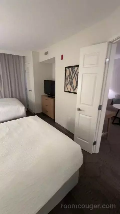2 Double 1 Bedroom Suite (#307) bed picture #11