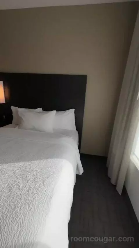One-Bedroom Suite with Two Queen Beds and Sofa Bed bed picture #8