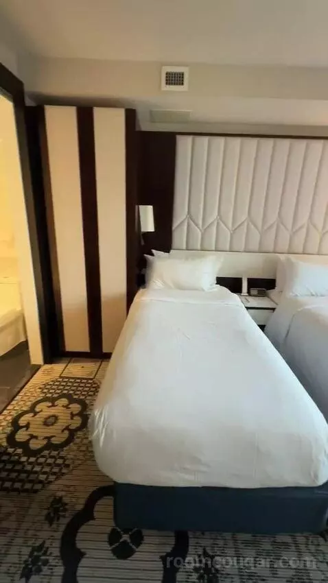 Family Studio Suite, Studio, 1 Double or 1 Twin, City View bed picture #4