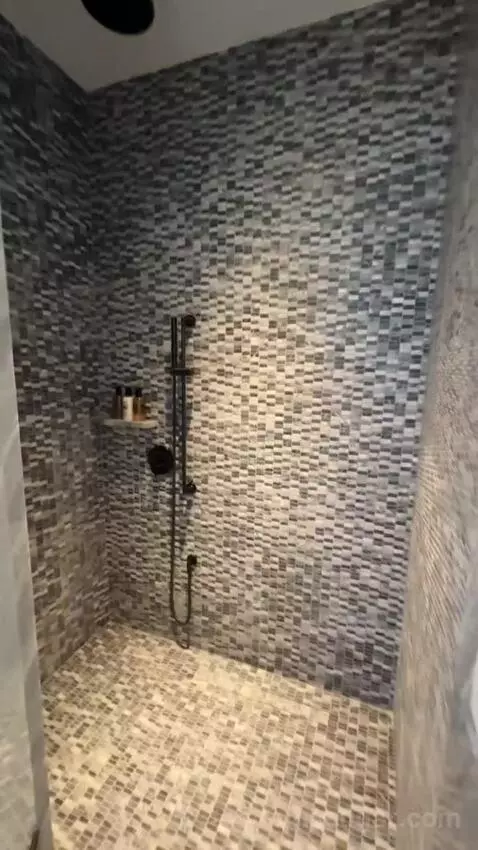 Executive Penthouse bathroom picture #2