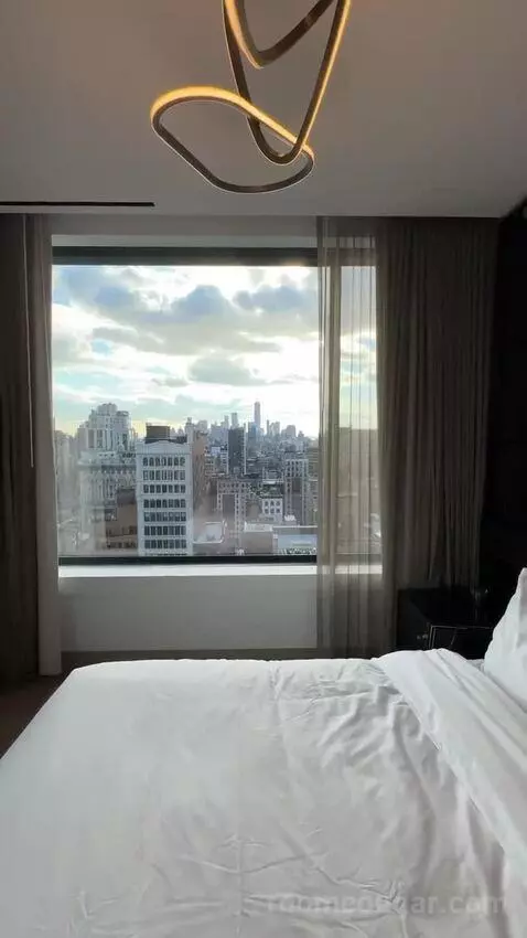 Nomad One-Bedroom King Suite - Low Floor (#2410) bed picture #11