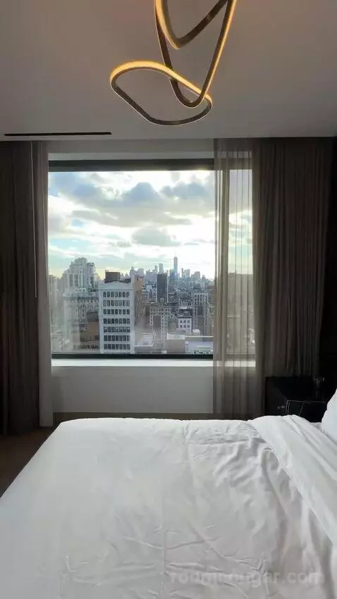 Nomad One-Bedroom King Suite - Low Floor (#2410) bed picture #12