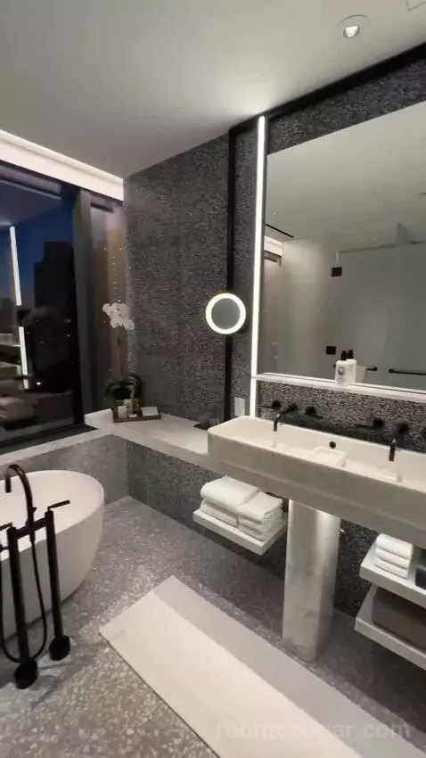 Nomad One-Bedroom King Suite - Low Floor (#2410) bathroom picture #4