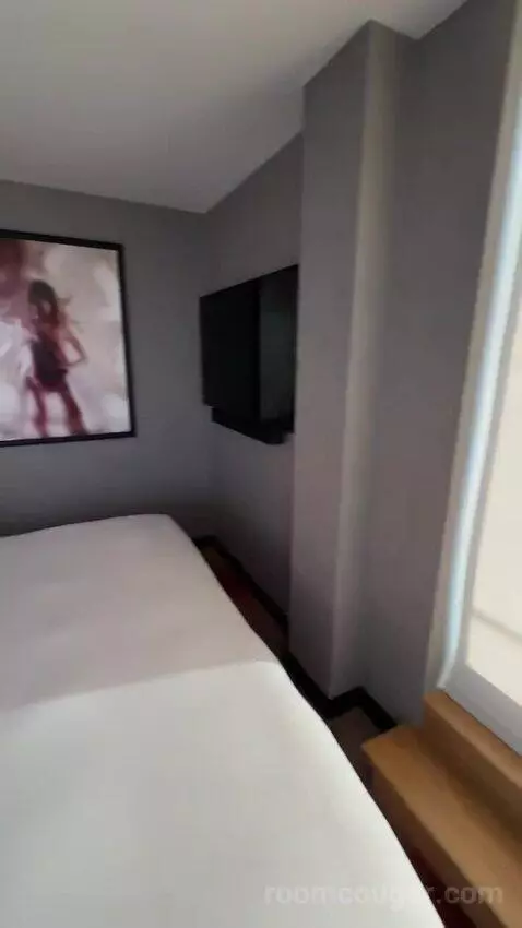 Cool Corner with Terrace, Suite, 1 King (#871) bed picture #7
