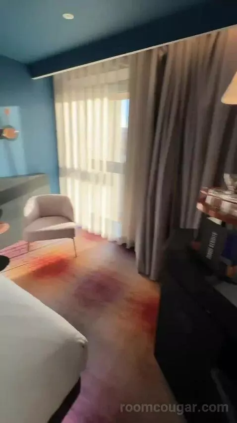 Wonderful King Room (#566) bed picture #5