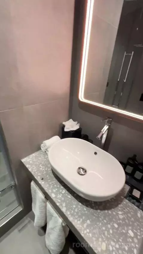 Wonderful Double Room with Two Double Beds (#566) bathroom picture #6