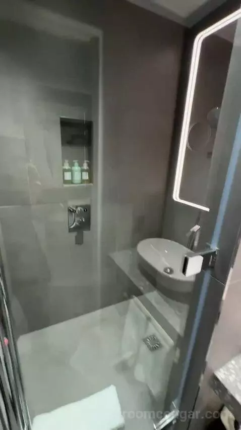 Wonderful Double Room with Two Double Beds (#566) bathroom picture #8