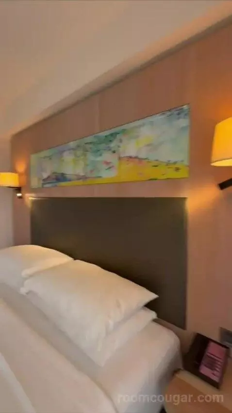 Sweet Suite (#723) bed picture #7