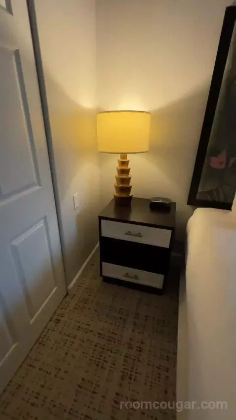 1 Bedroom Suite (#401) bed picture #11