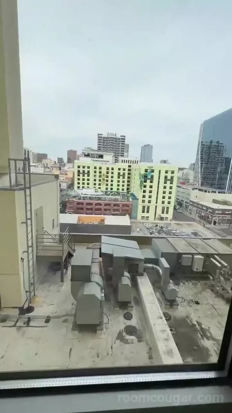 1 Bedroom 2 Room Suite, 1 King (#1119) view picture #5
