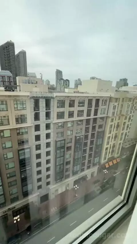 1 Bedroom Junior Suite, 1 King, Some City View, Water View, Corner Room (#1222) view picture #11